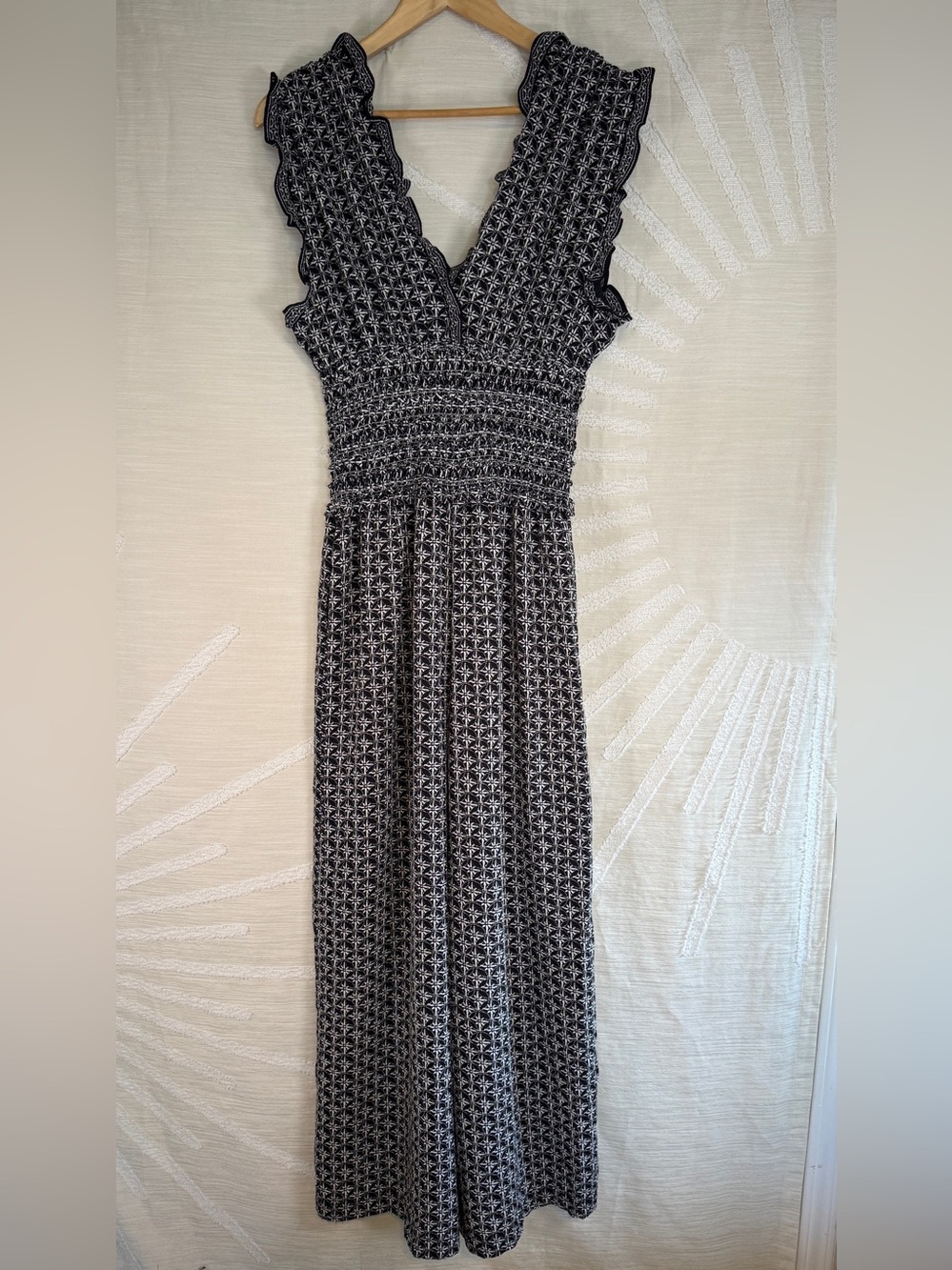 Max Studio Black White Geometric Ruffle Wide Leg Jumpsuit Women’s Large NWT - Picture 3 of 7